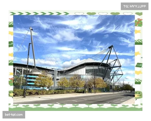 伊蒂哈德球场宣布完成顶棚太阳能电池板铺设，降低球场能耗